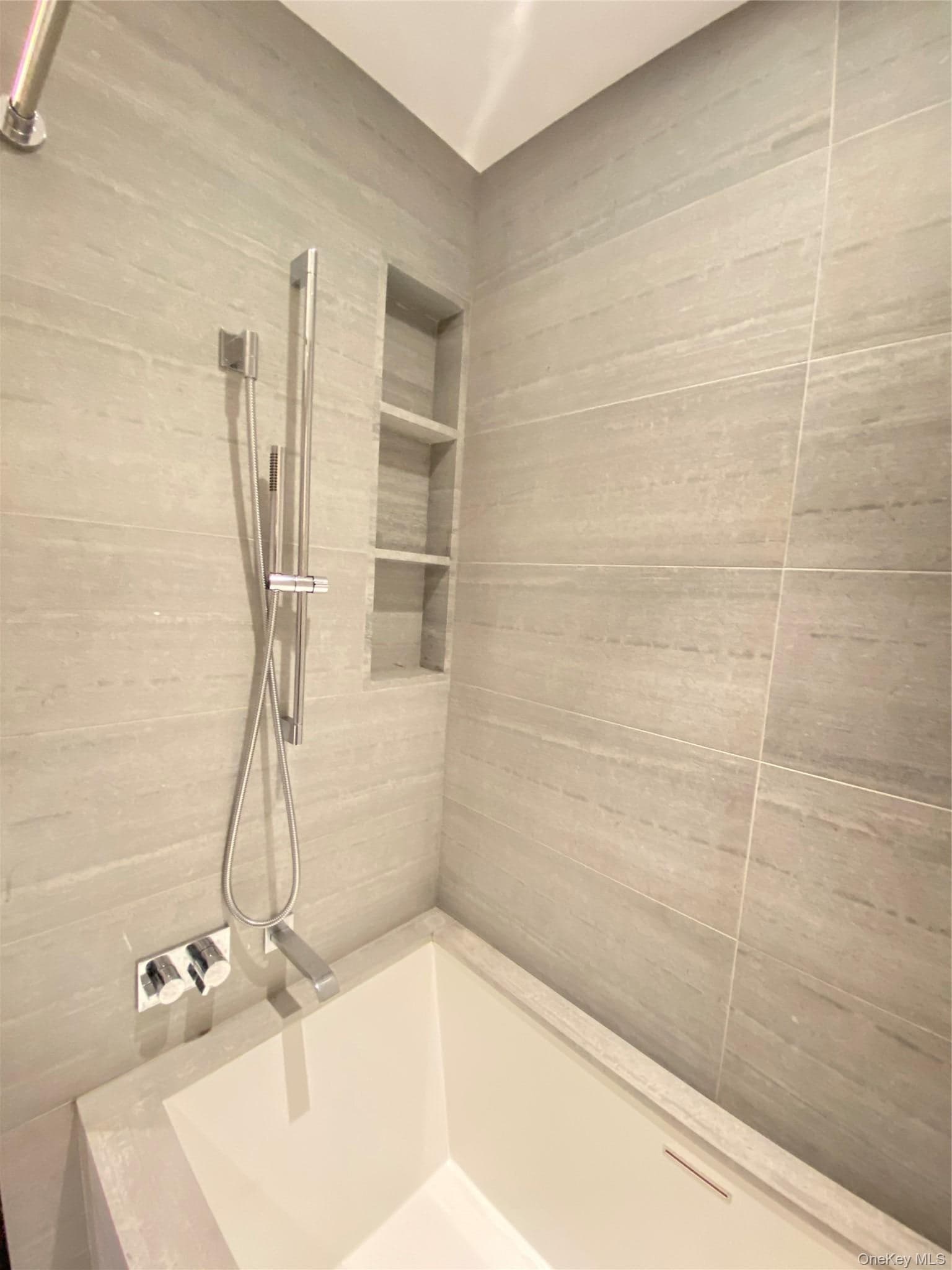 252 South Street Unit: 12G thumbnail 21