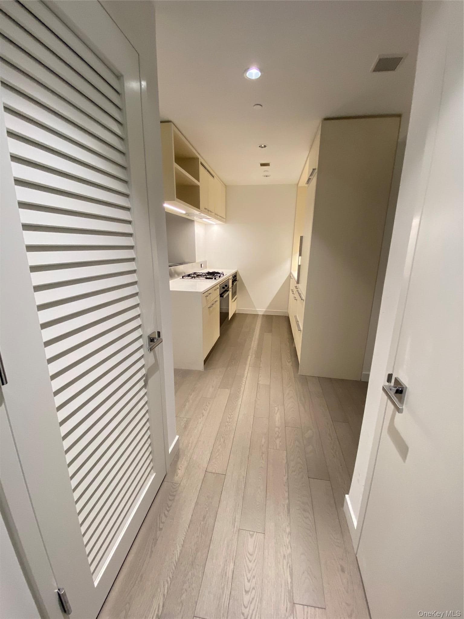 252 South Street Unit: 12G thumbnail 37