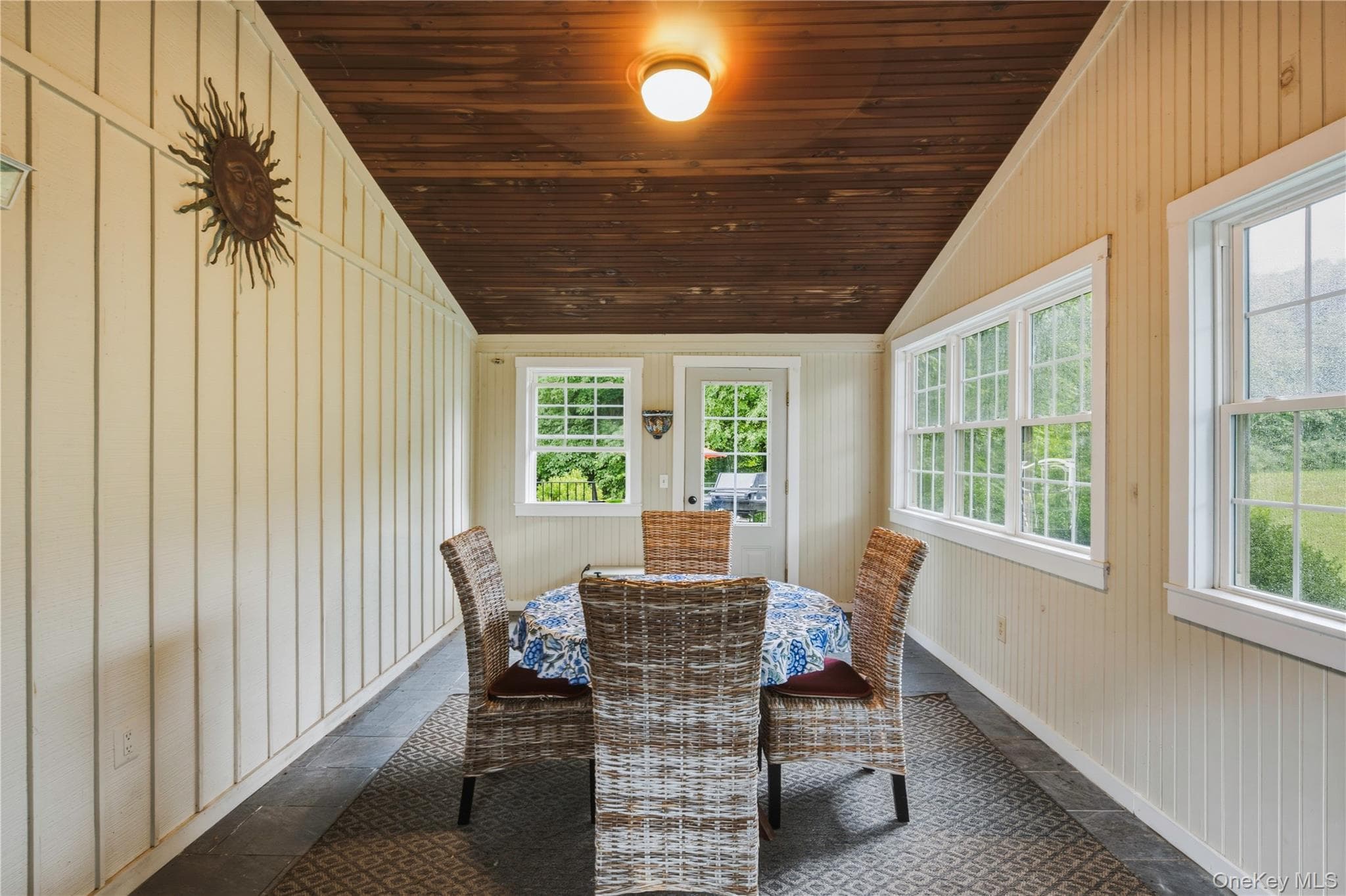 60 Traver Road thumbnail 30