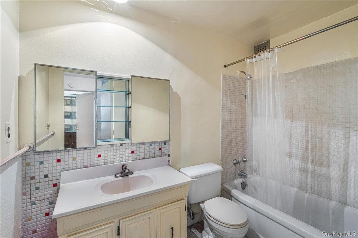 7-24 166th Street Unit: 2D thumbnail 8