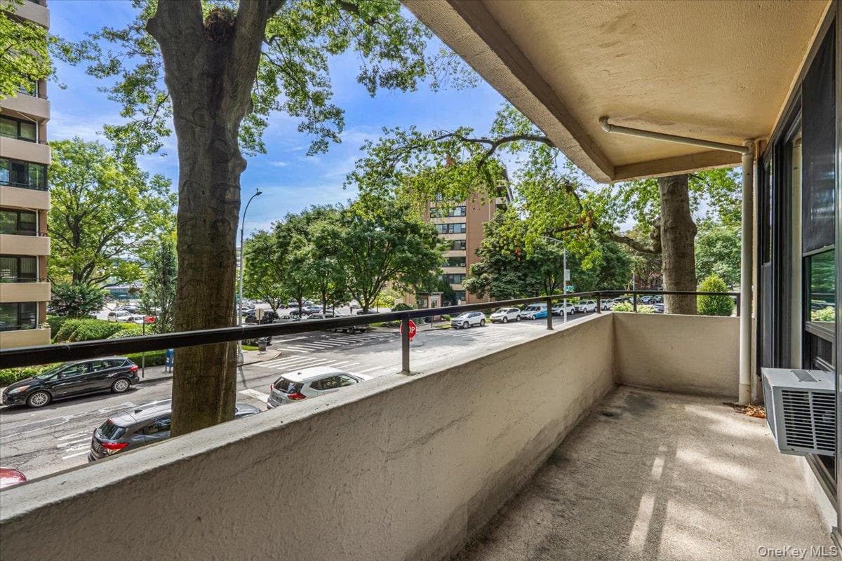 7-24 166th Street Unit: 2D, Beechhurst