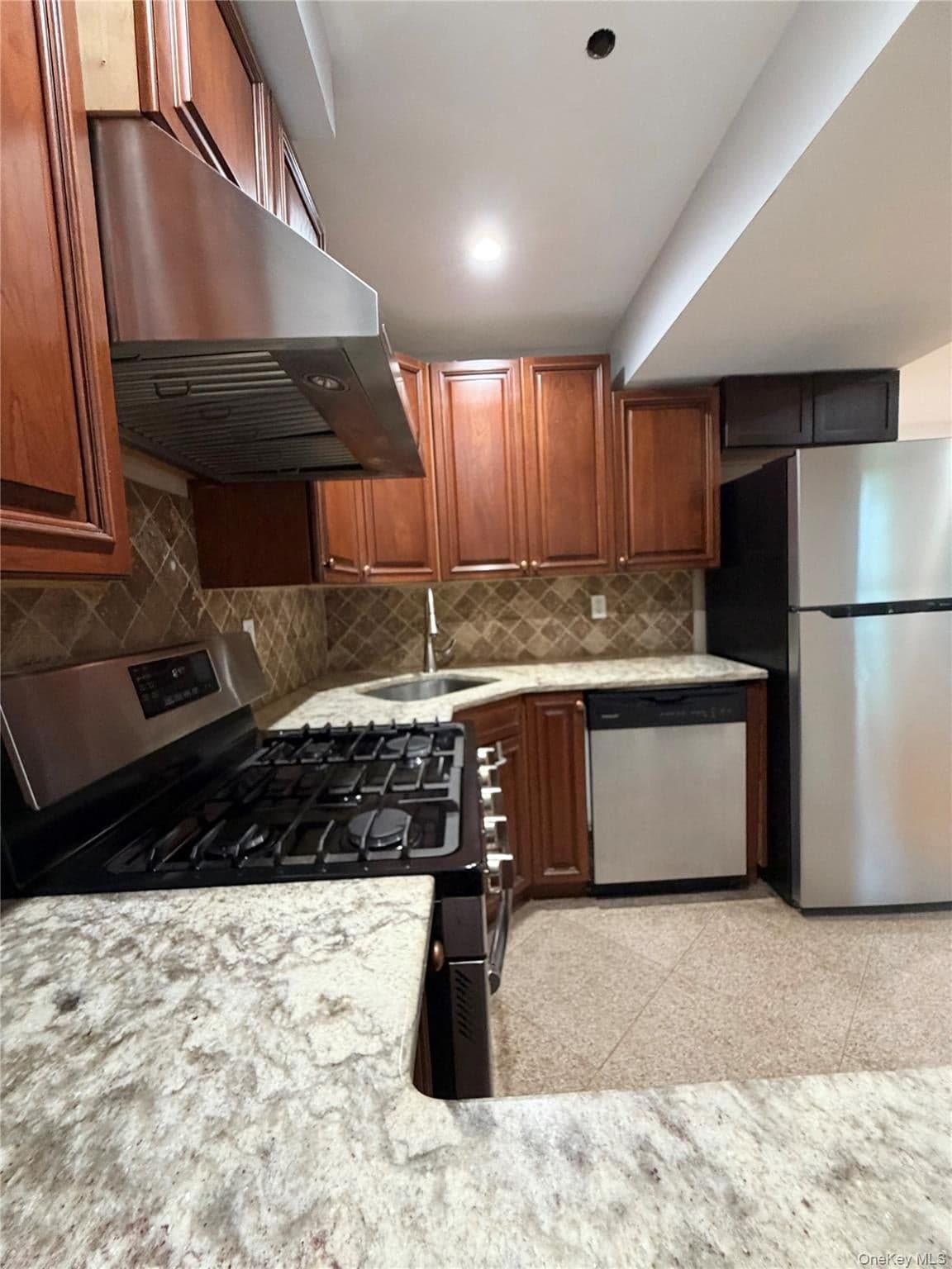 170-12 Highland Avenue Unit: 304 thumbnail 6