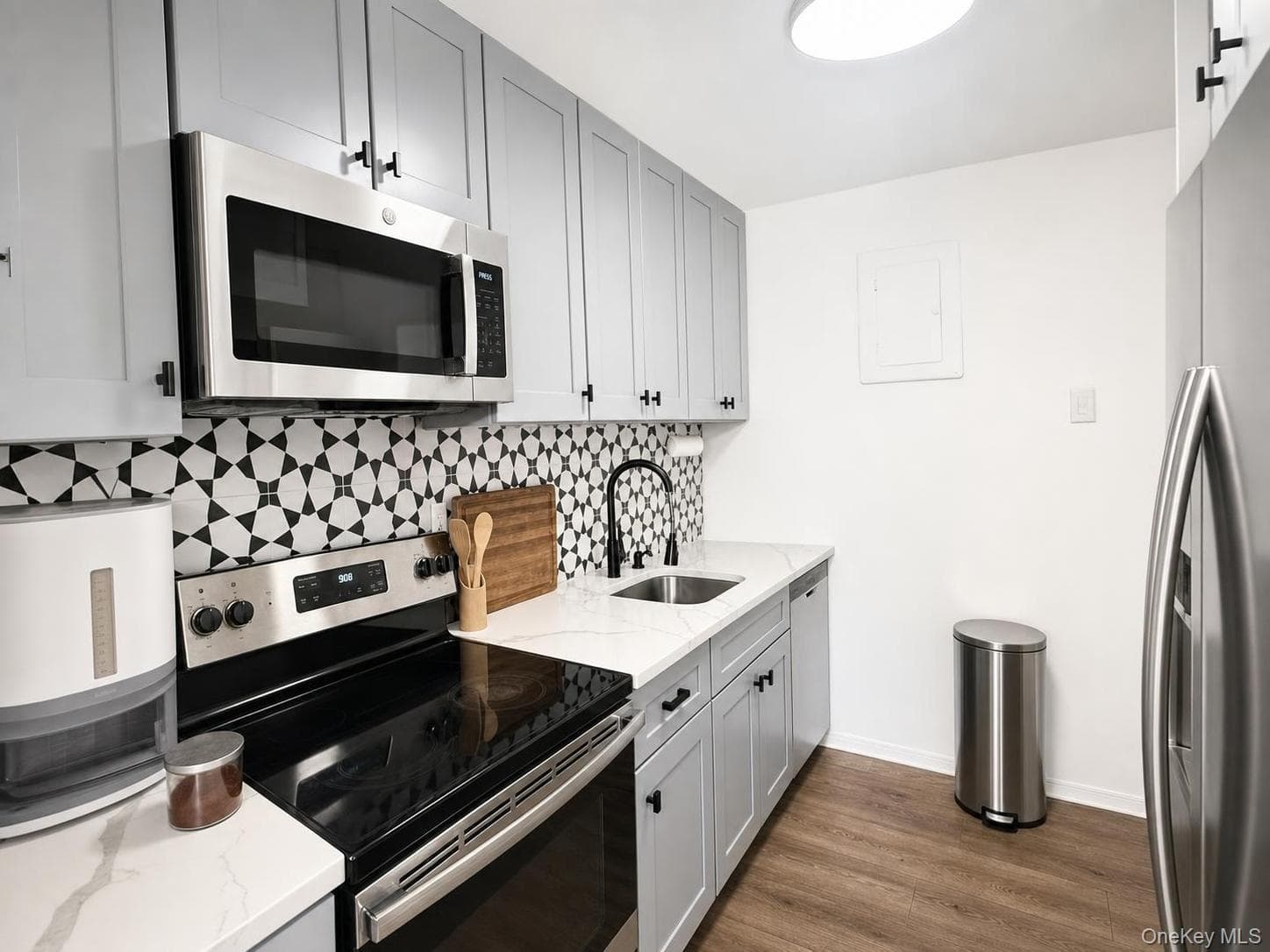 408 Carpenter Avenue Unit: 4 thumbnail 16