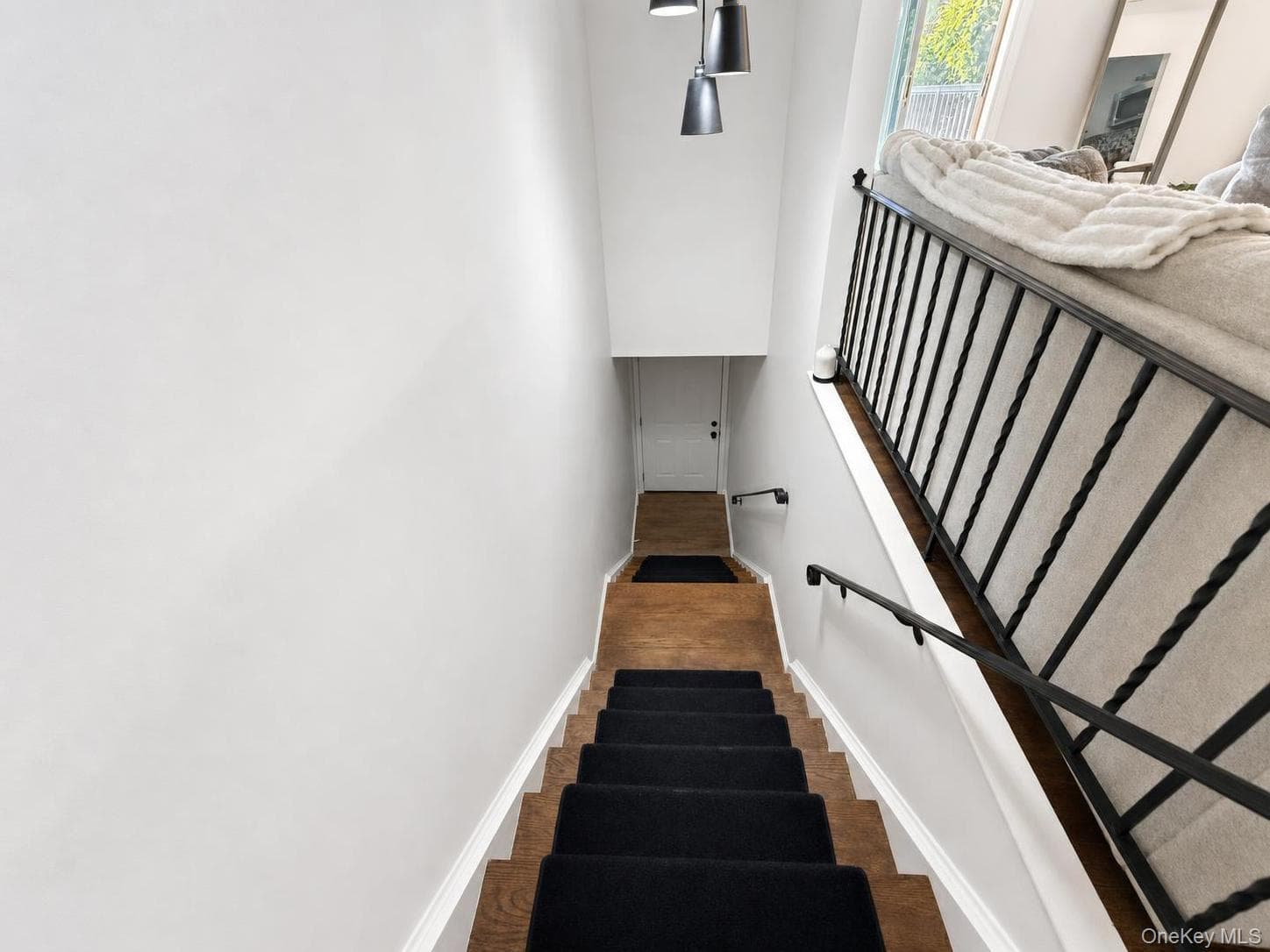 408 Carpenter Avenue Unit: 4 thumbnail 6