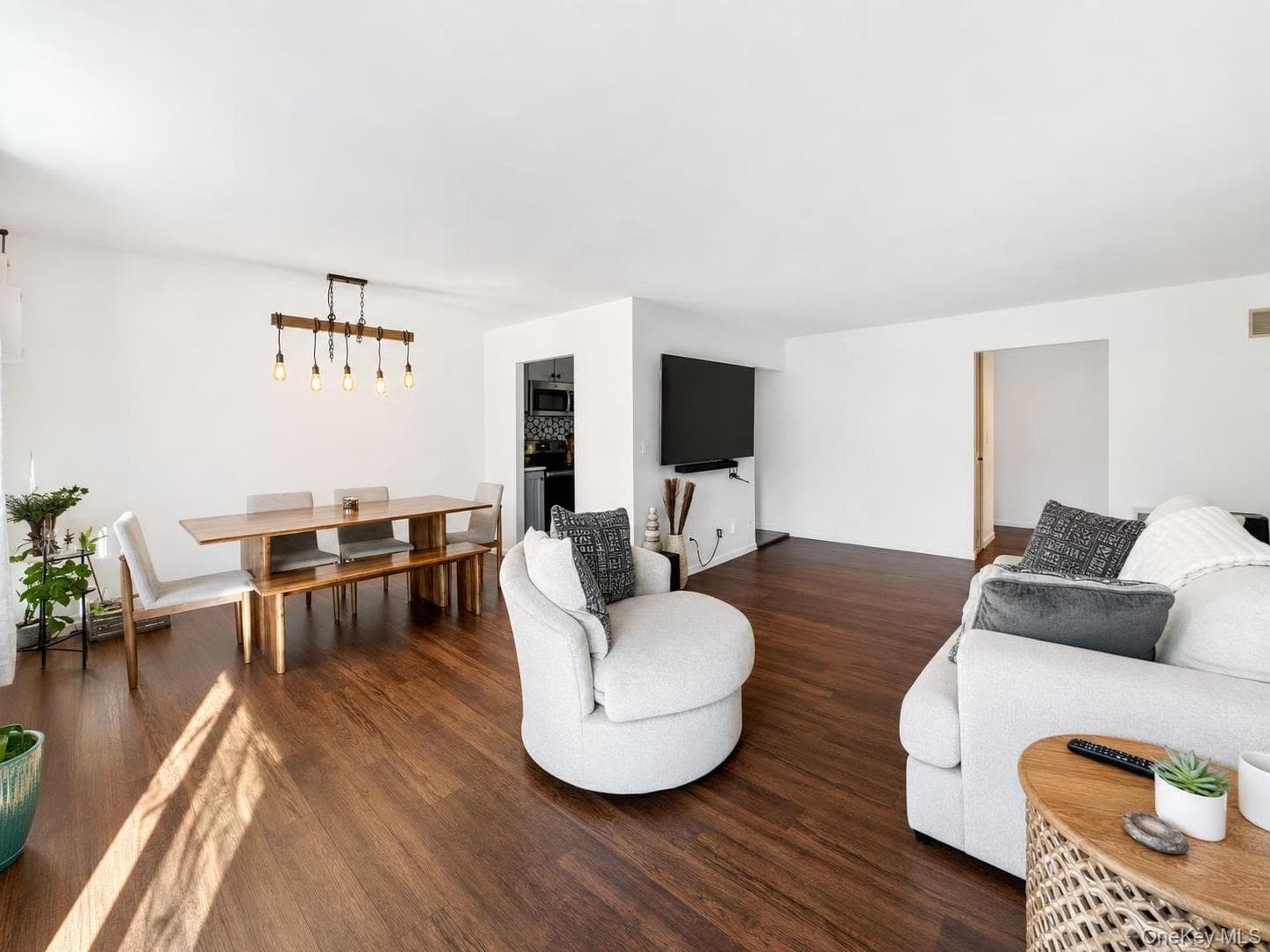 408 Carpenter Avenue Unit: 4 thumbnail 9