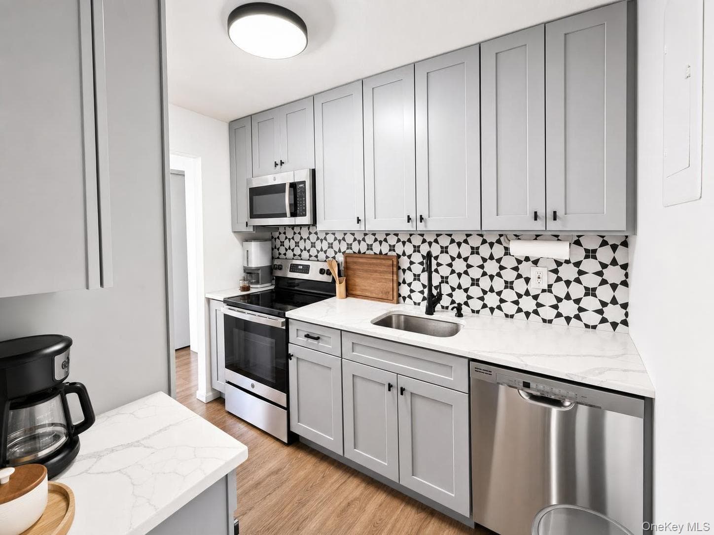 408 Carpenter Avenue Unit: 4 thumbnail 15