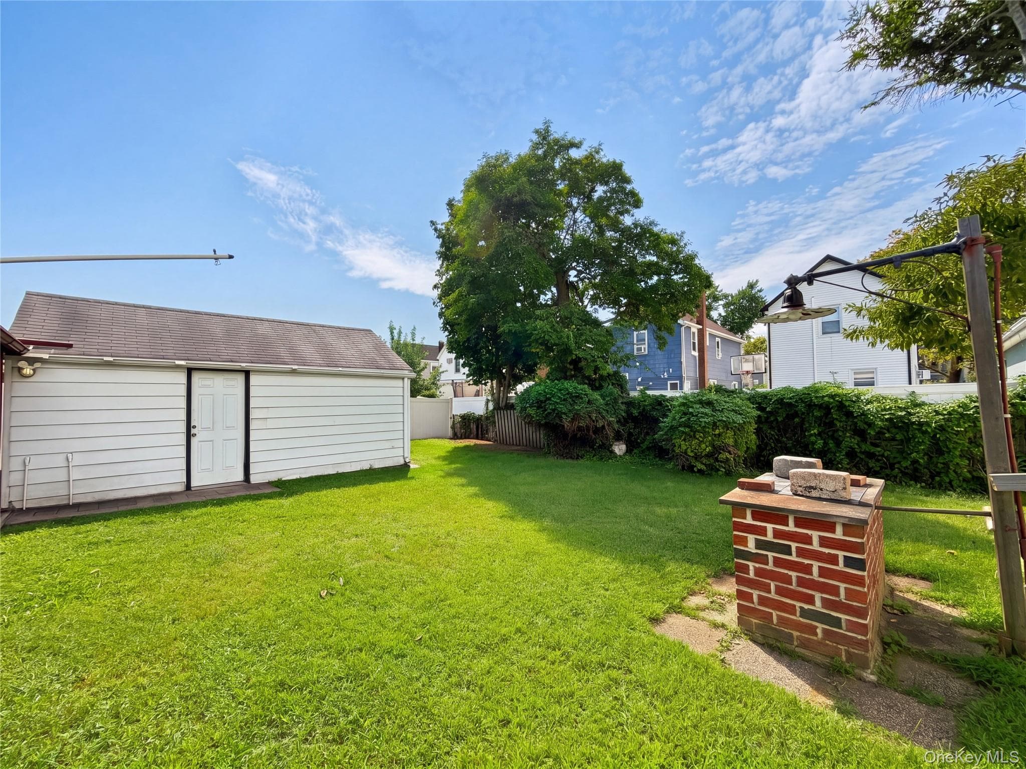 78 Gates Avenue thumbnail 32