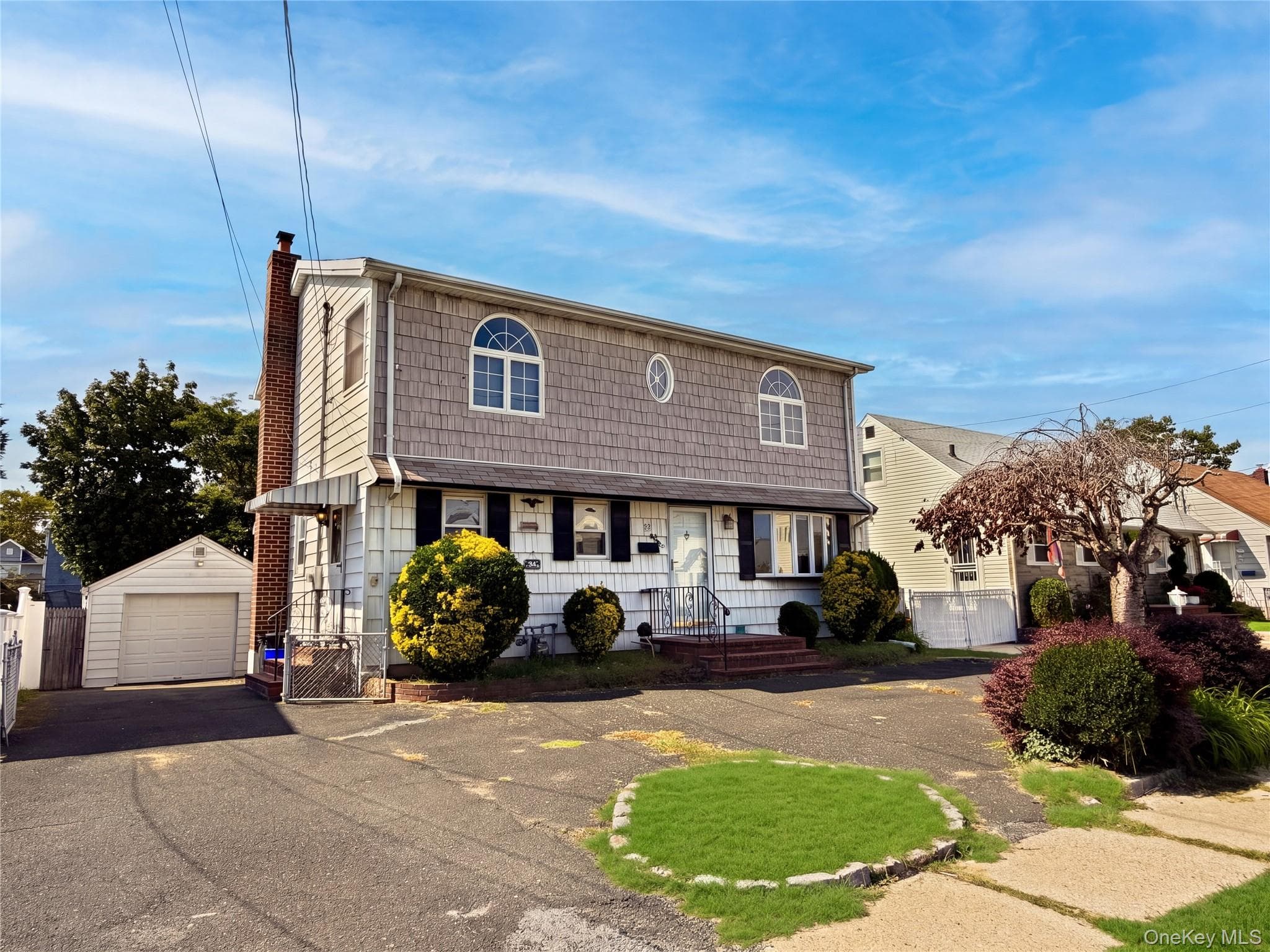 78 Gates Avenue thumbnail 3