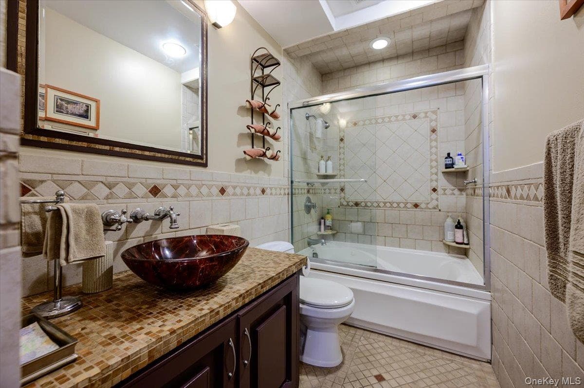 543 W Broadway Unit: A thumbnail 22
