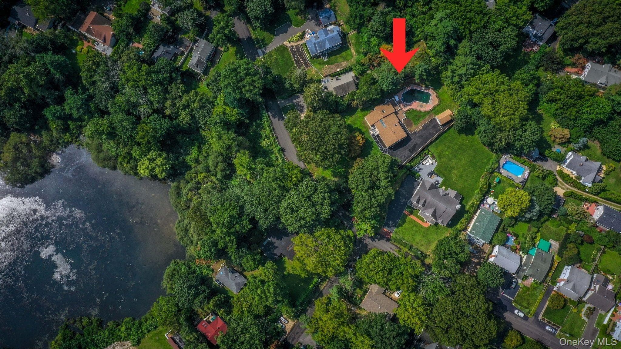 40 Lakeside Drive thumbnail 42