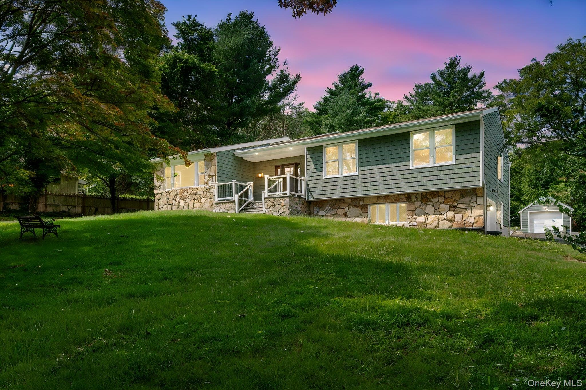 40 Lakeside Drive photo 1