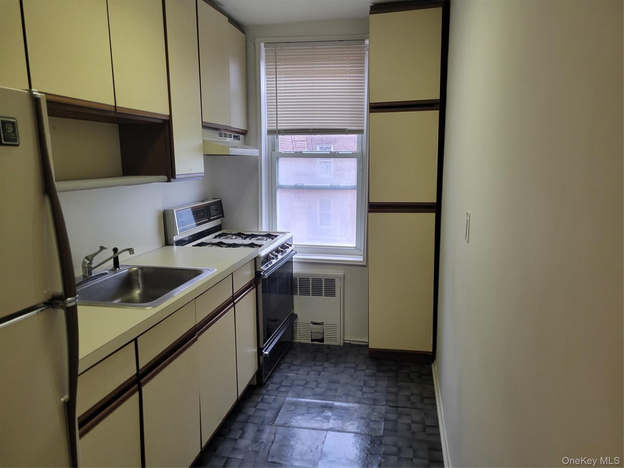 245 Rumsey Road Unit: 7B thumbnail 4