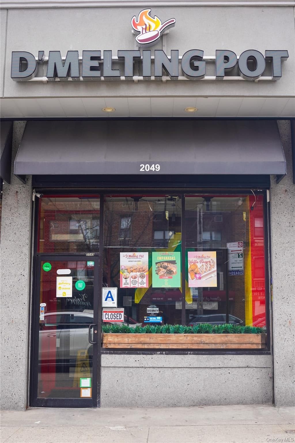 2049 Williamsbridge Rd photo 1