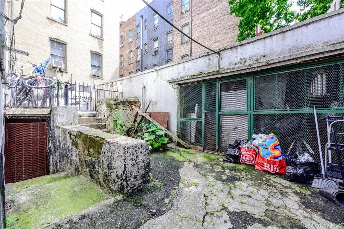780 Beck Street thumbnail 32