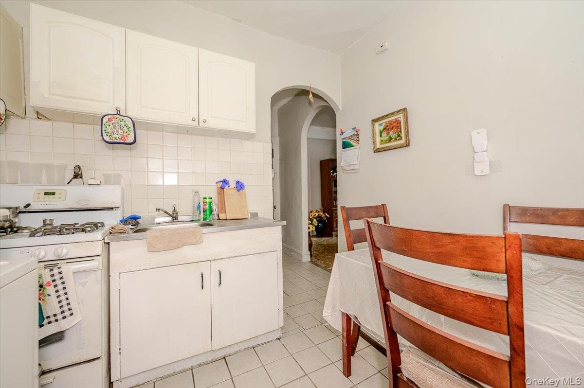 780 Beck Street thumbnail 26