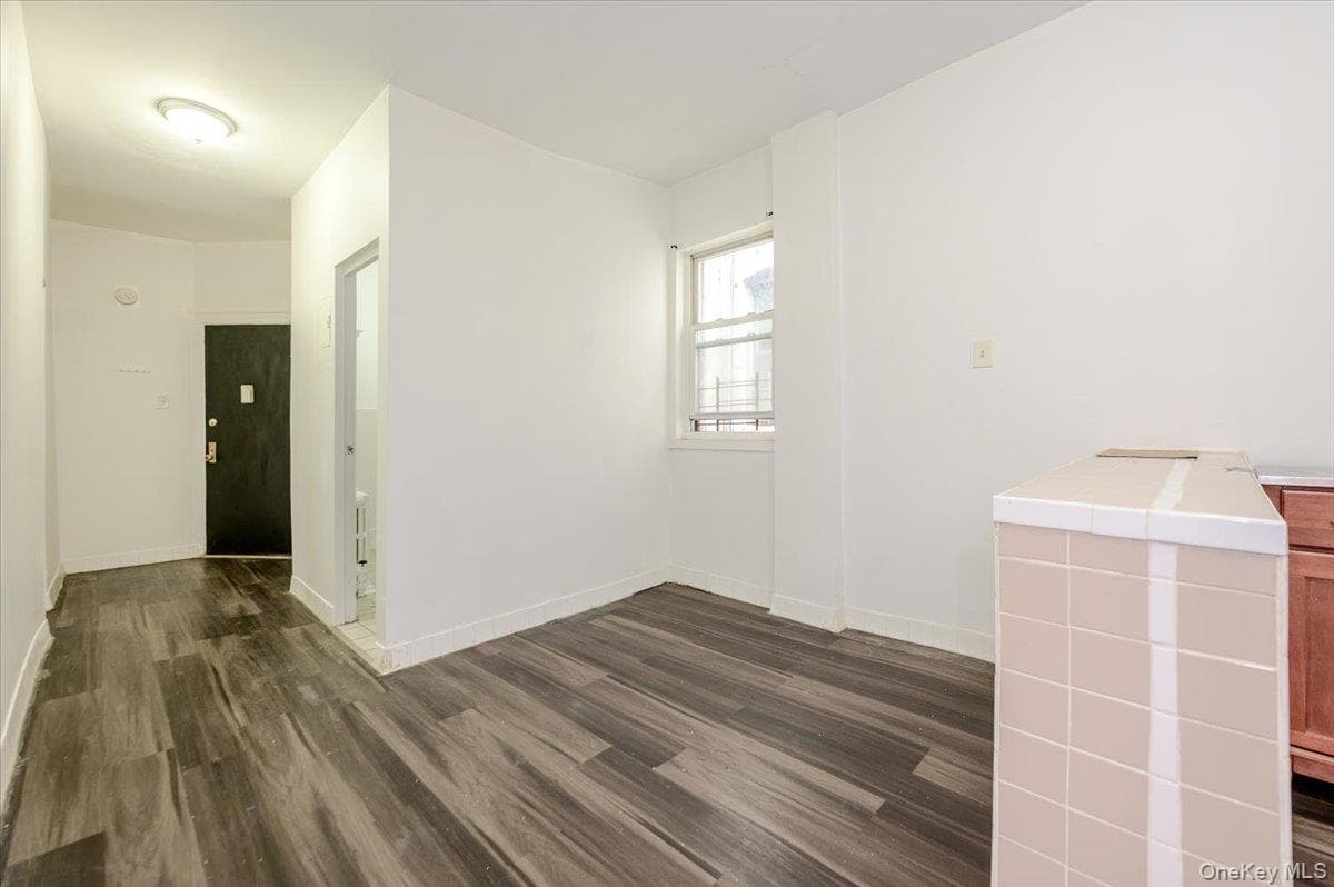 780 Beck Street thumbnail 17