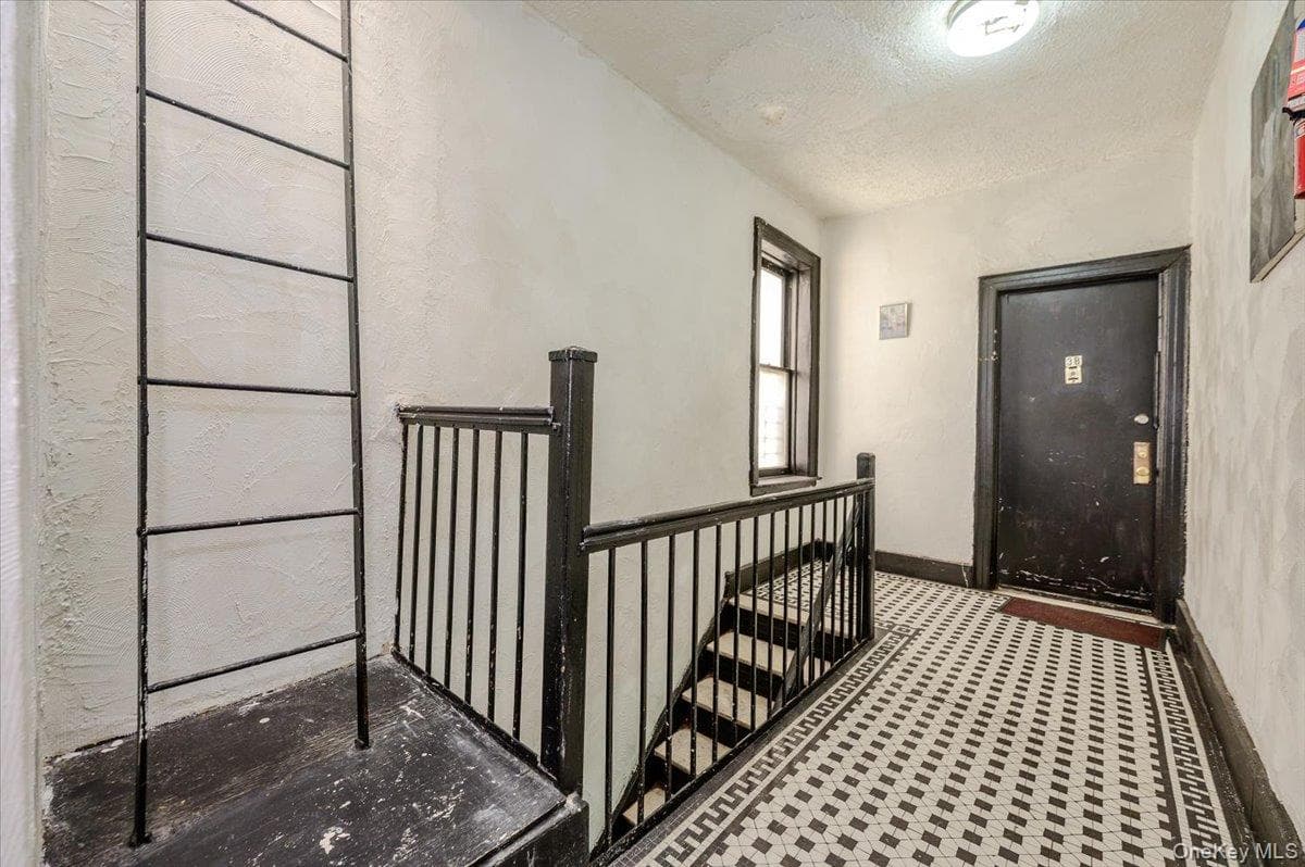 780 Beck Street thumbnail 14