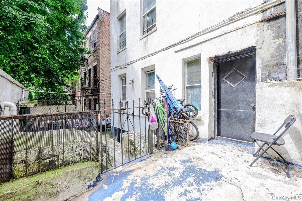 780 Beck Street thumbnail 35