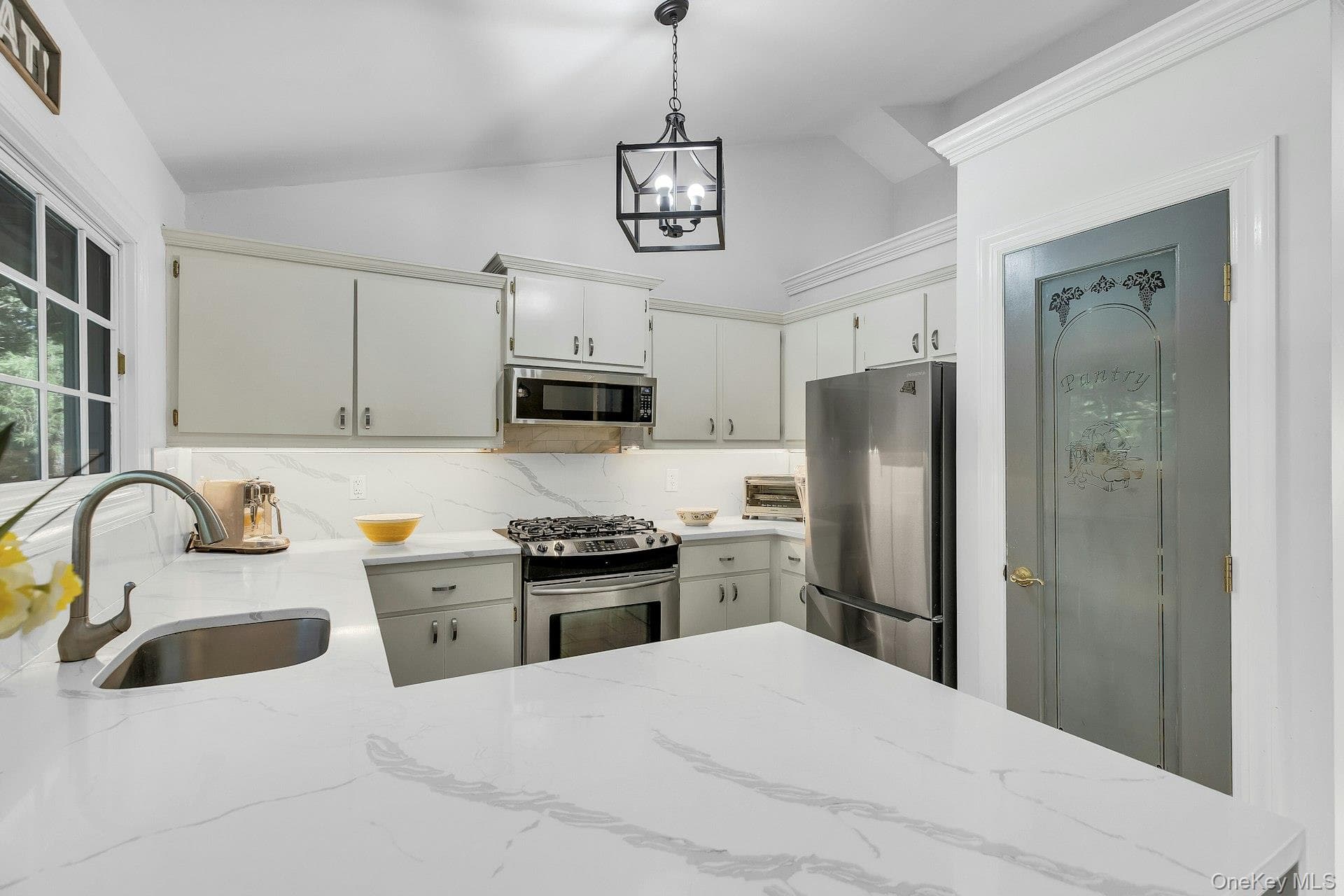 111 Bay Avenue thumbnail 12
