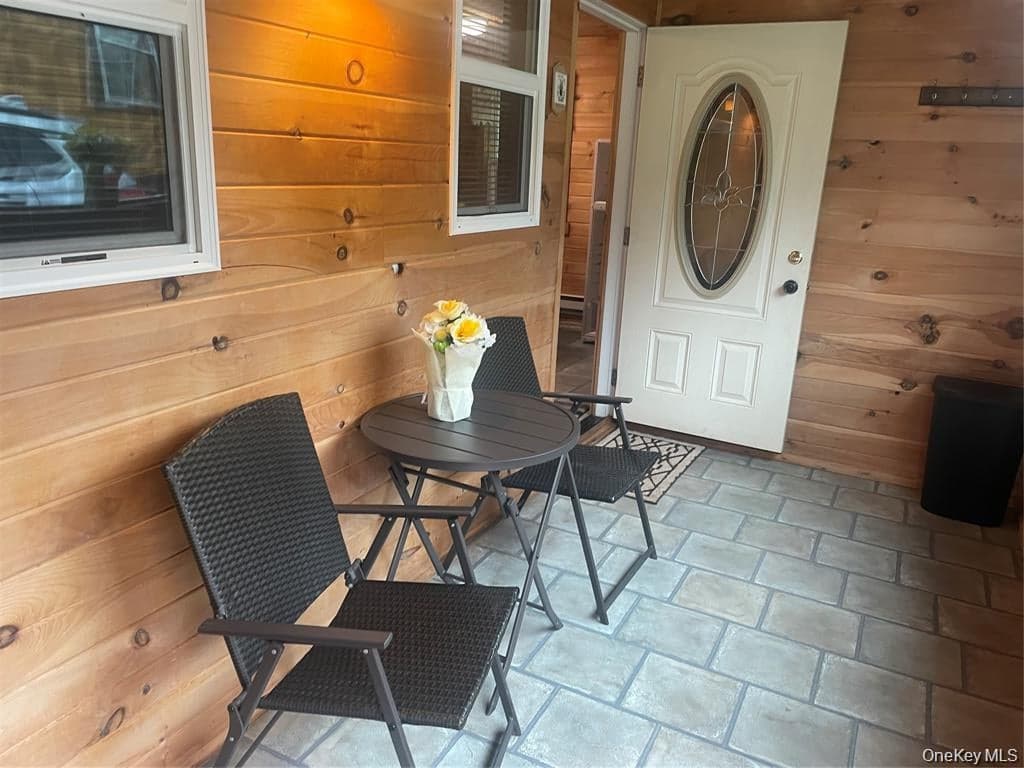 143 S Maplewood Road thumbnail 42