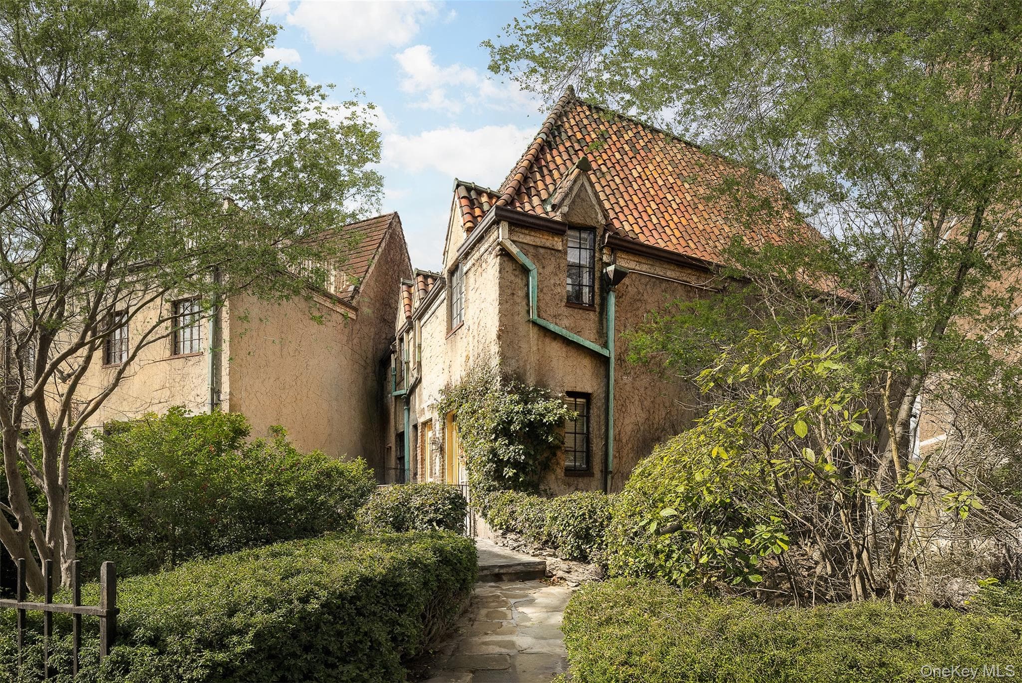 2501 Palisade Avenue Unit: H2 thumbnail 2