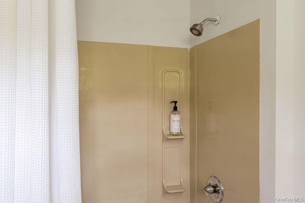 13 Redwood Lane thumbnail 12