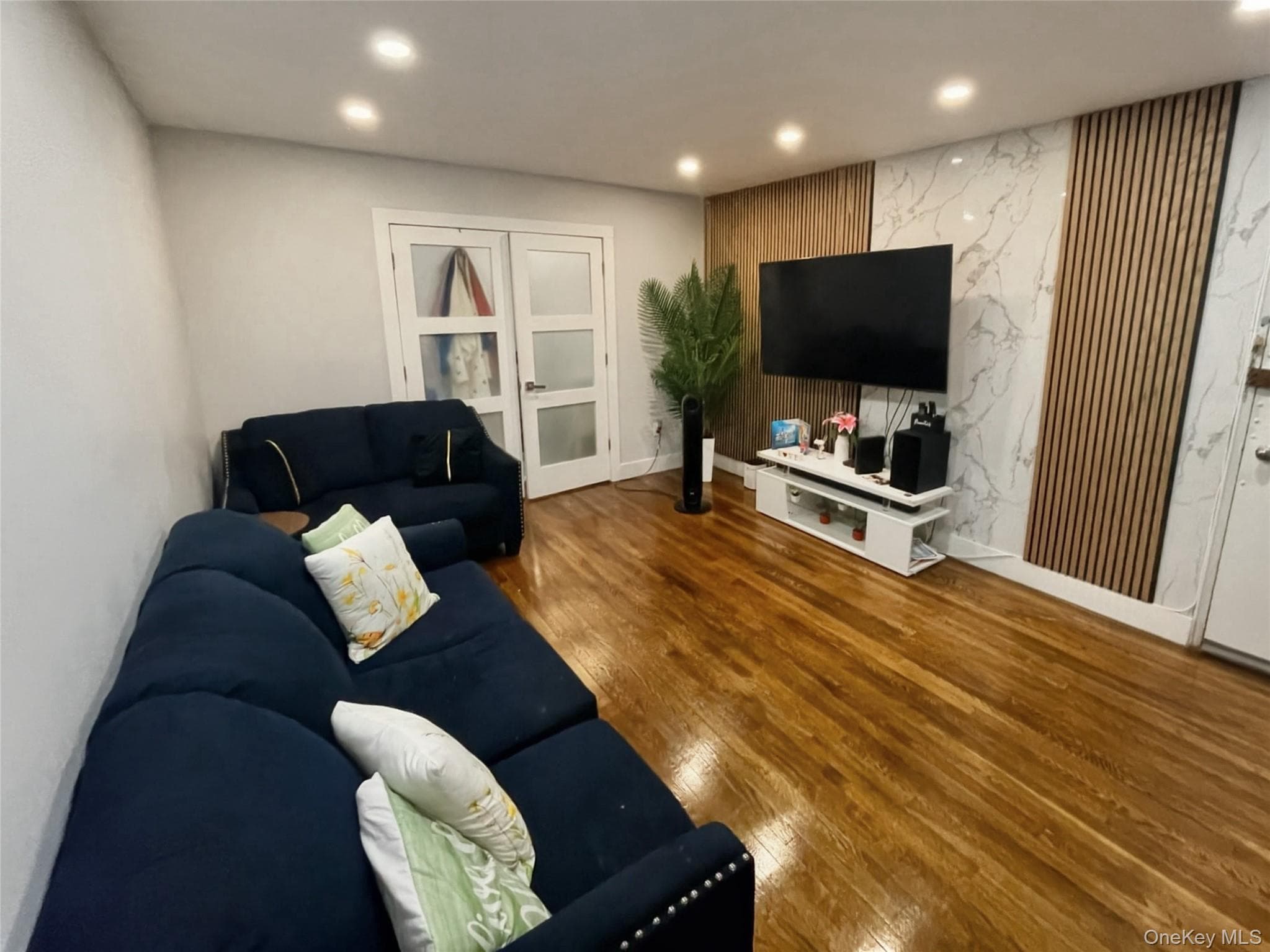 180 Van Cortlandt Park Unit: 5J thumbnail 3