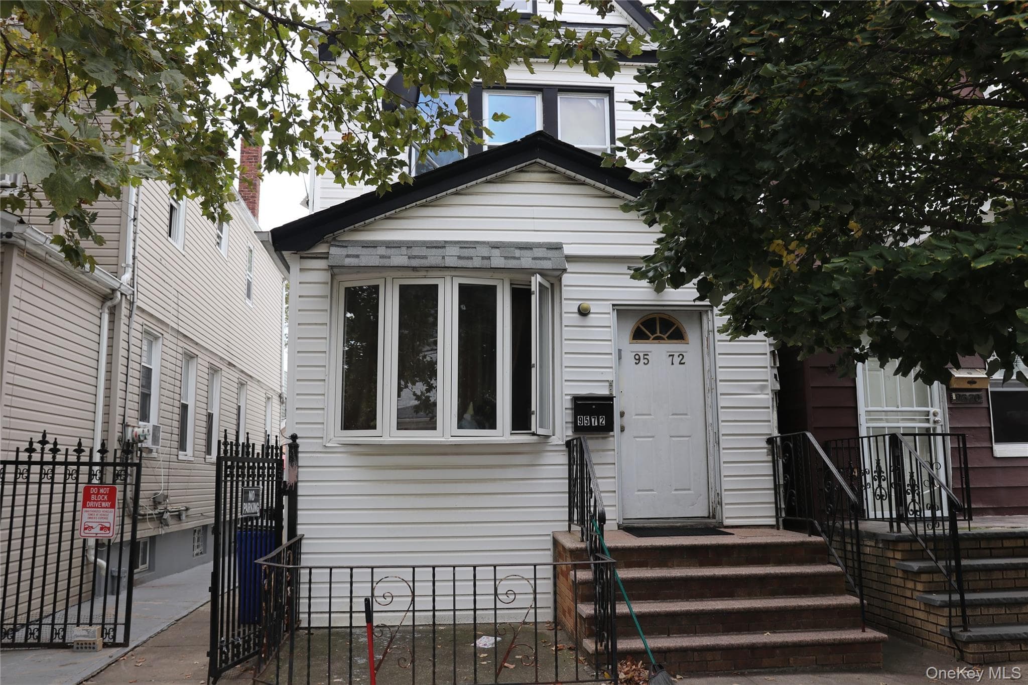 9572 115th Street, Richmond Hill