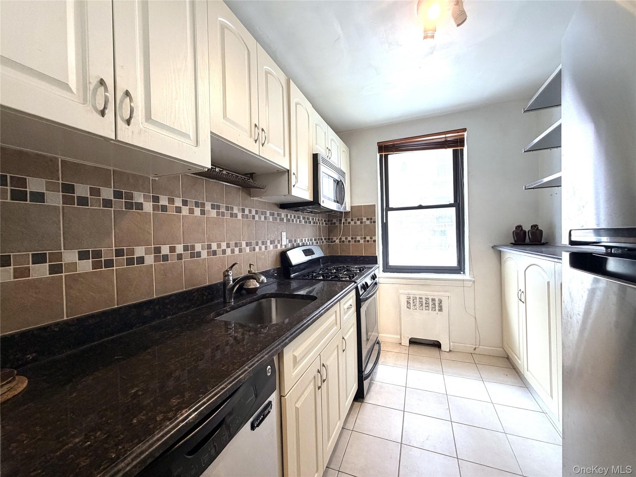 91-08 32 Avenue Unit: E107 thumbnail 3