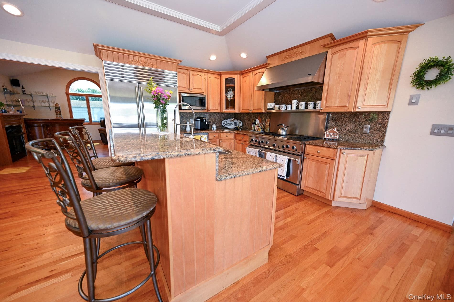 859 Maloon Avenue thumbnail 5