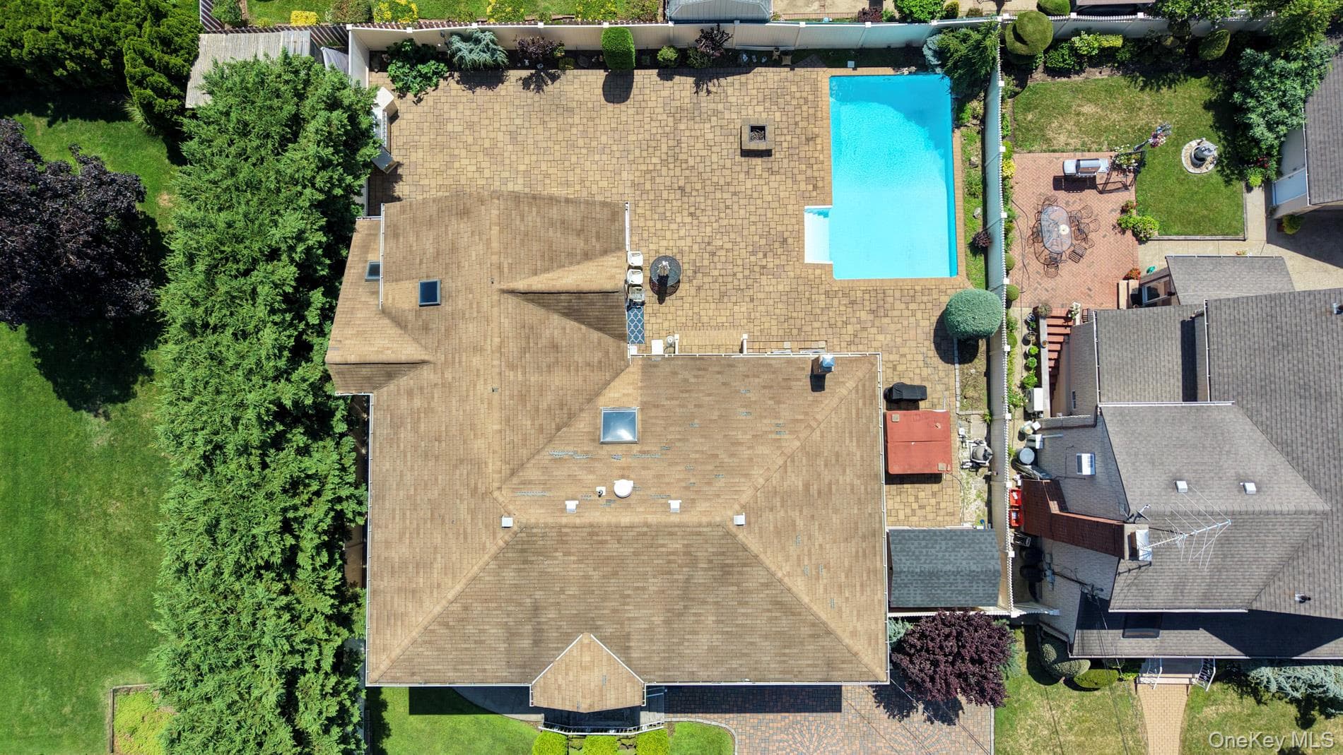 859 Maloon Avenue thumbnail 3