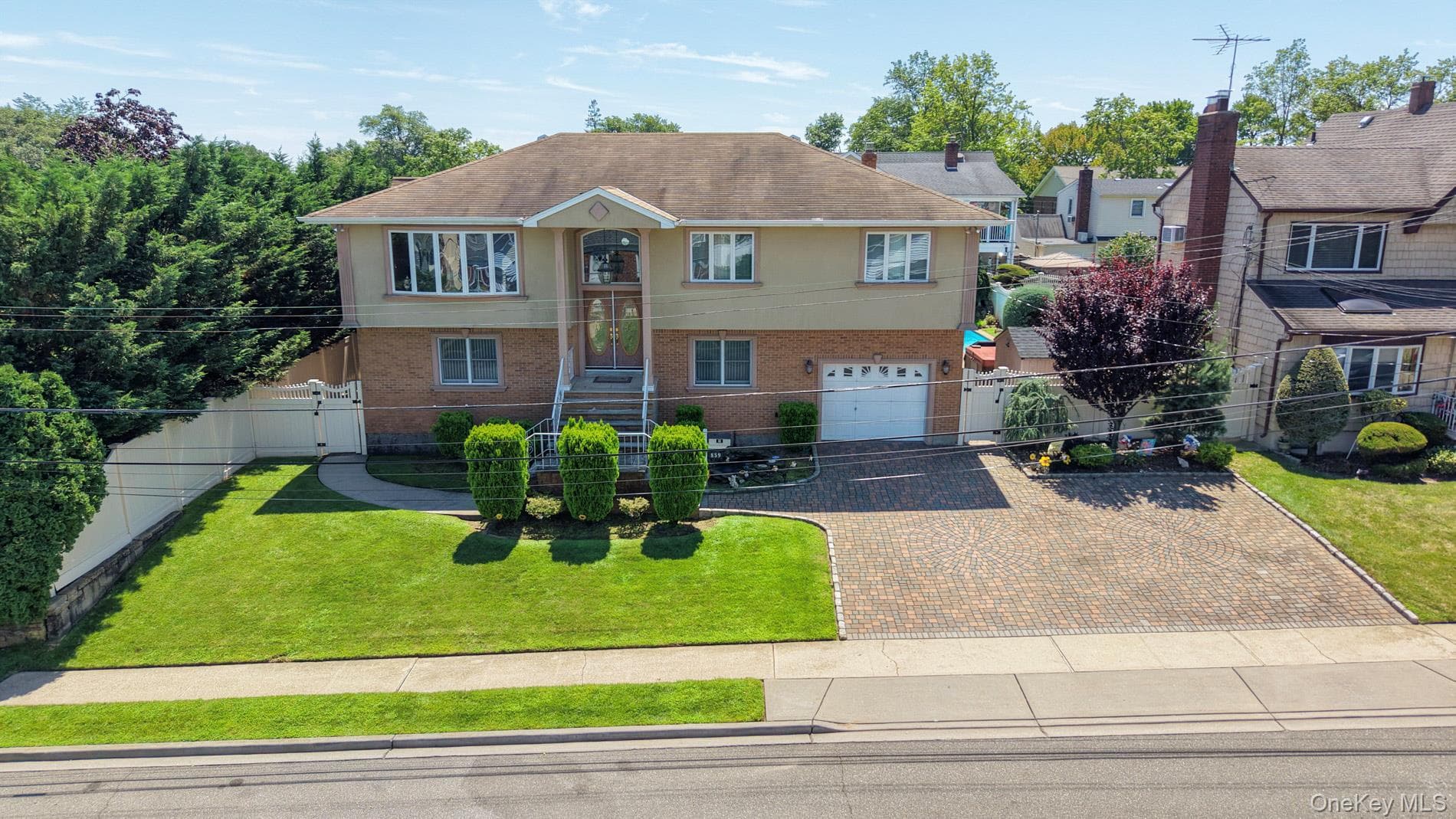 859 Maloon Avenue thumbnail 2