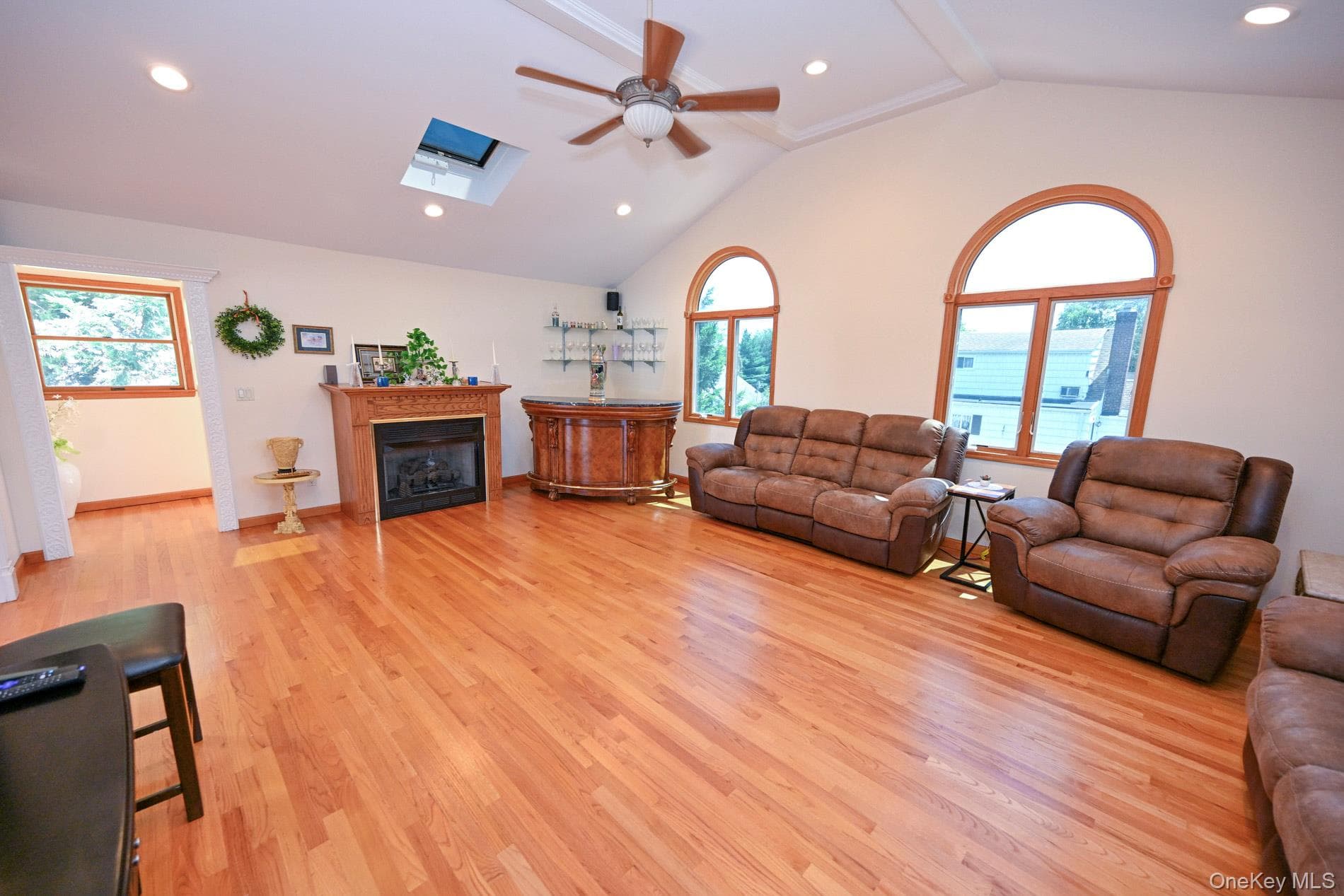 859 Maloon Avenue thumbnail 8