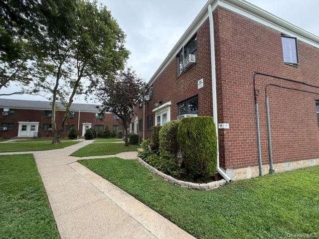69-29 218th Street Unit: Lower thumbnail 18