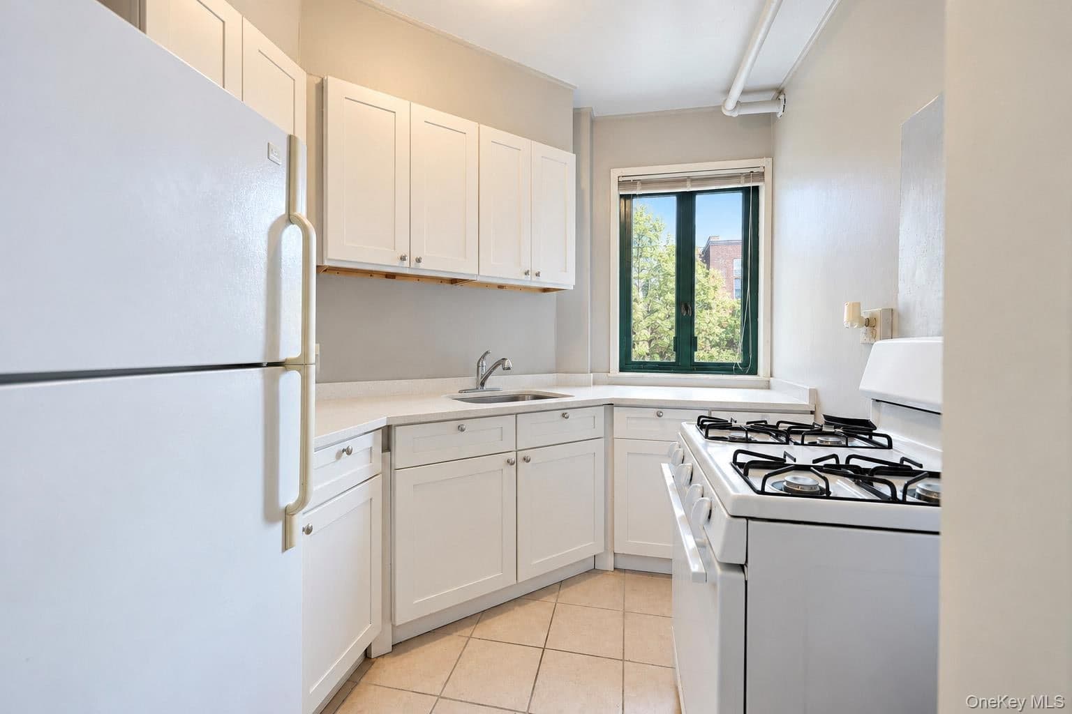 1514 Metropolitan Avenue Unit: 7G thumbnail 2