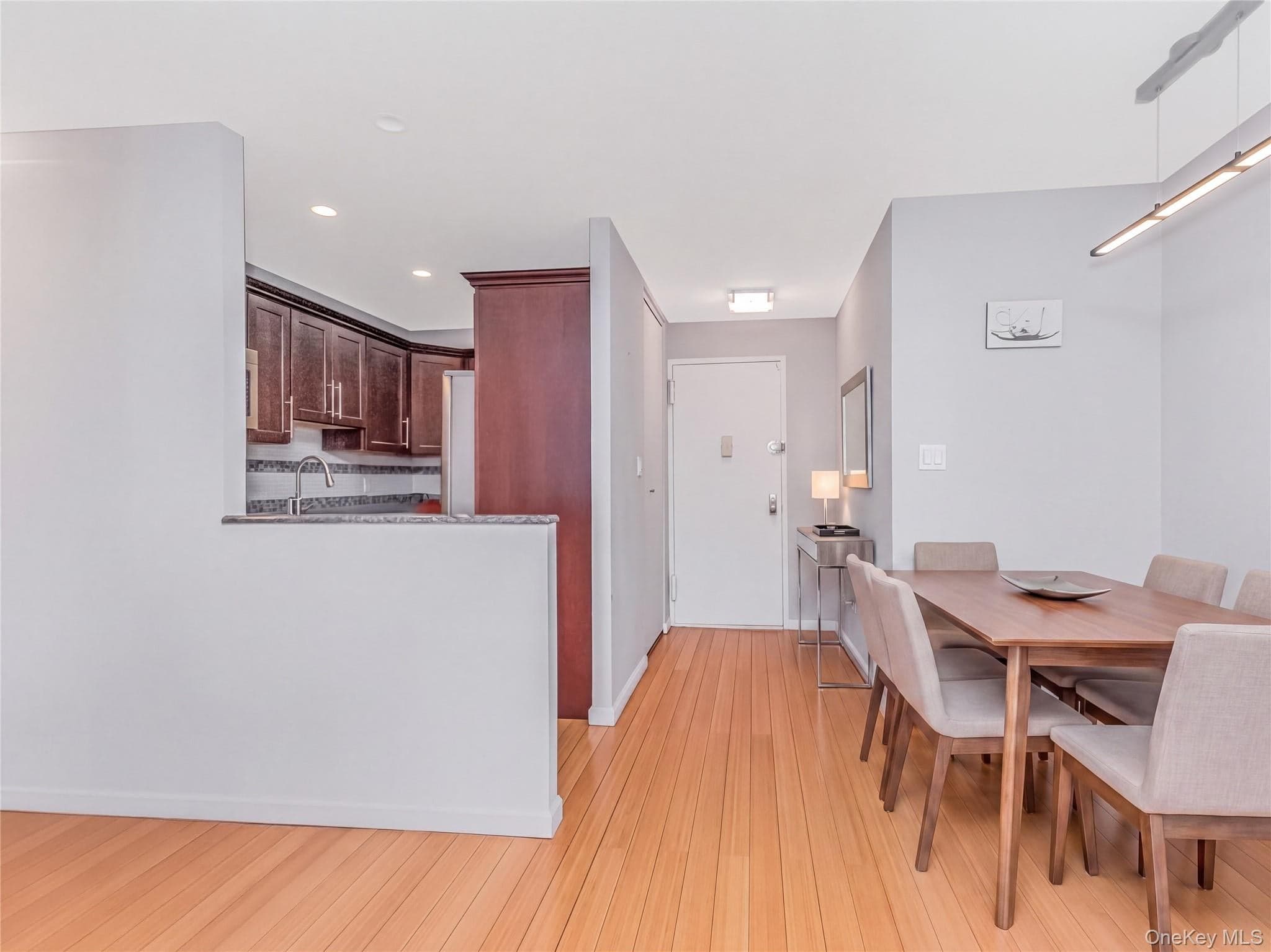 1874 Pelham Parkway Unit: 4A thumbnail 3