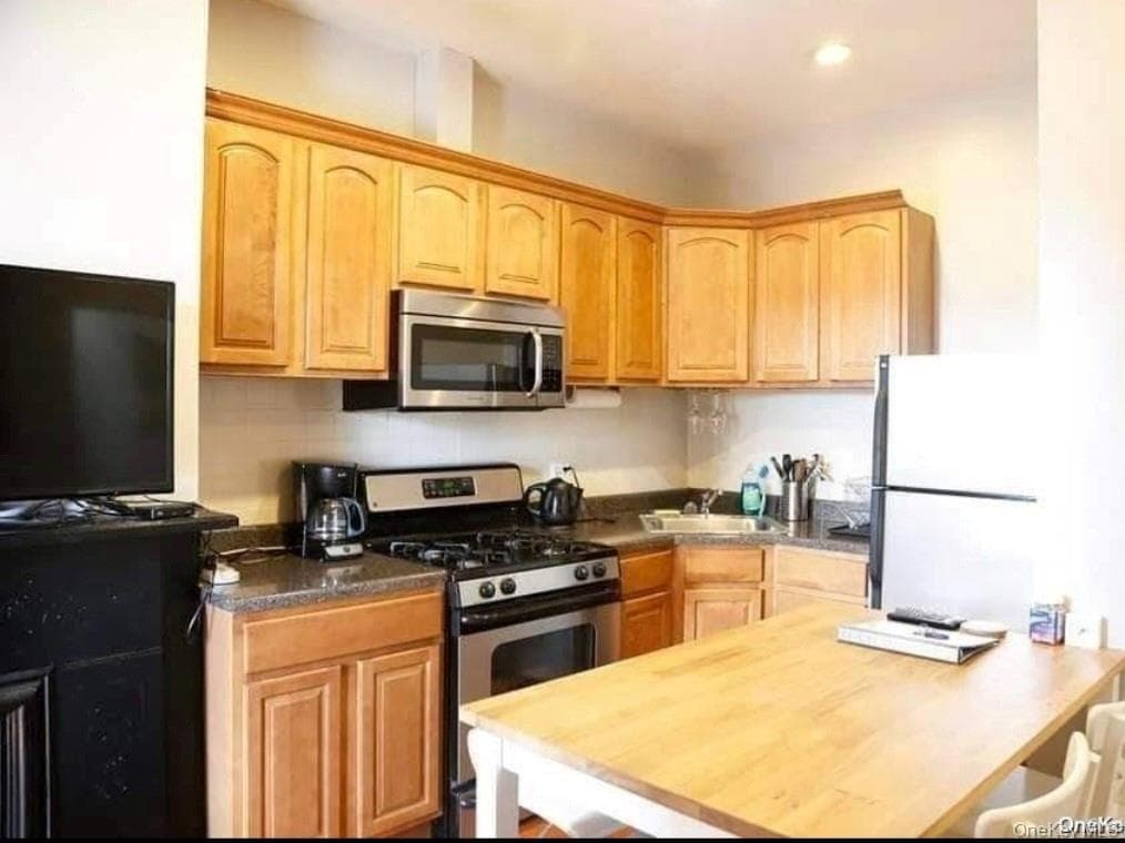 10-41 51st Avenue thumbnail 14
