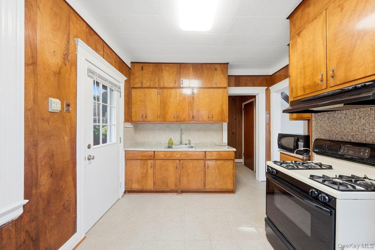 158 Hillside Avenue thumbnail 11