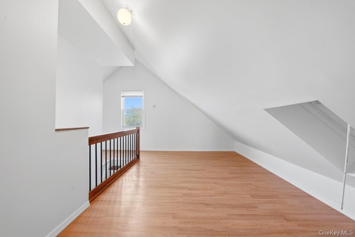 158 Hillside Avenue thumbnail 26