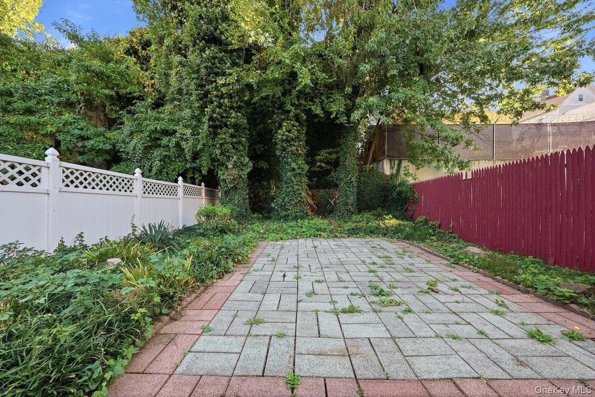158 Hillside Avenue thumbnail 34