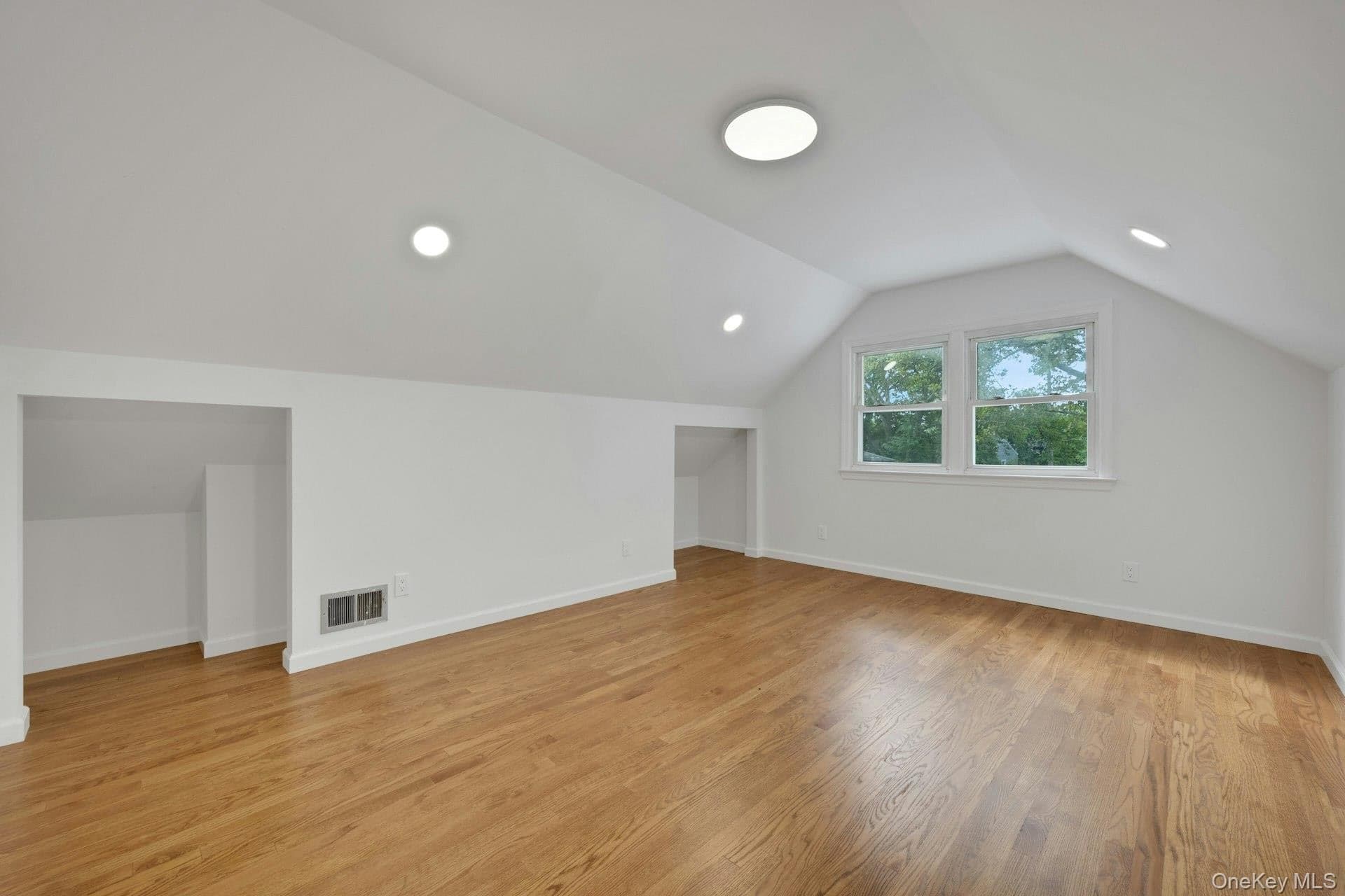 22 Somerset Drive thumbnail 20