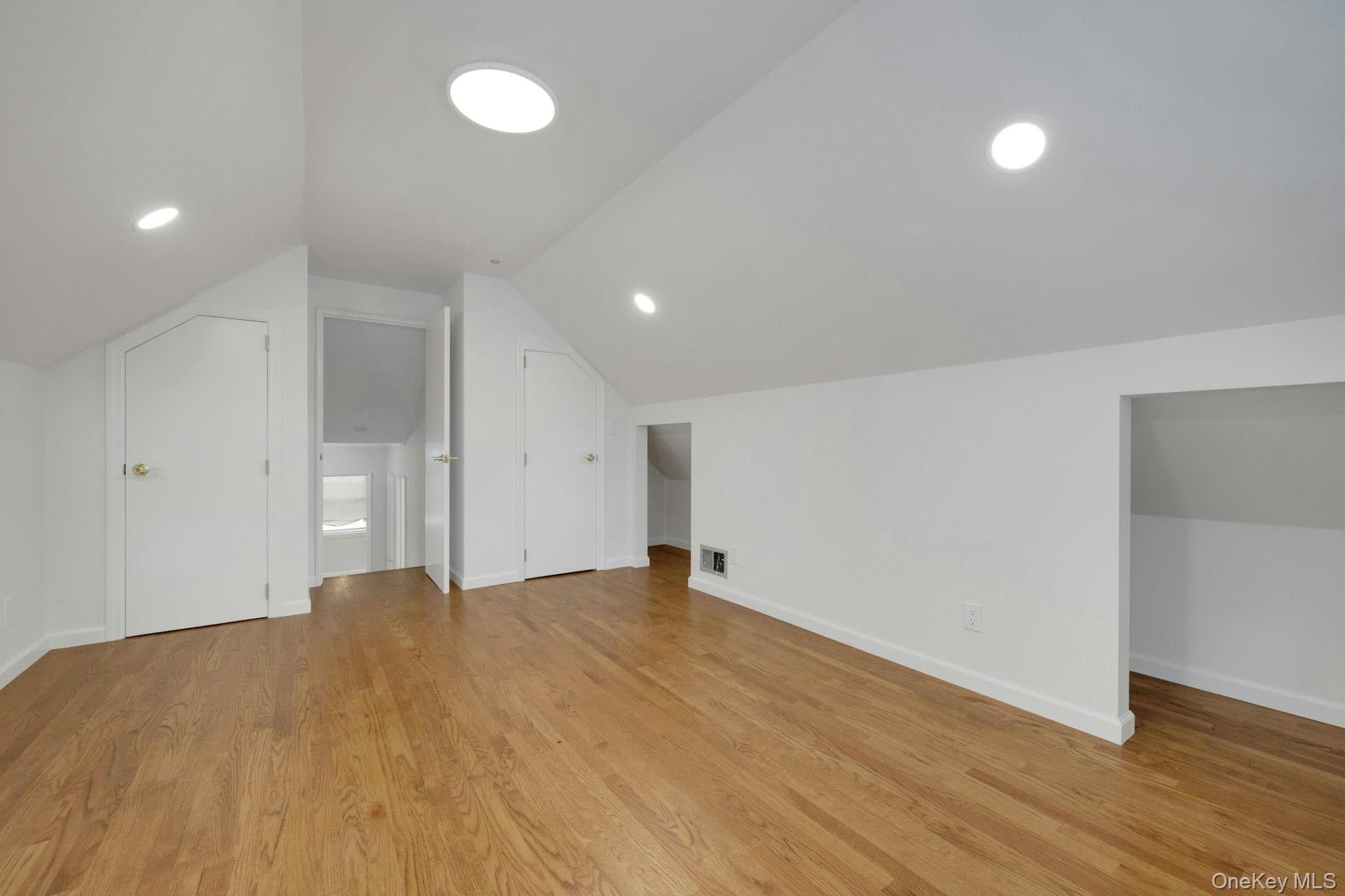 22 Somerset Drive thumbnail 21