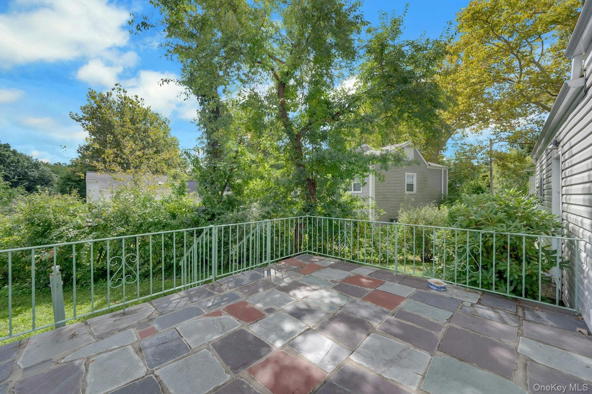 22 Somerset Drive thumbnail 25