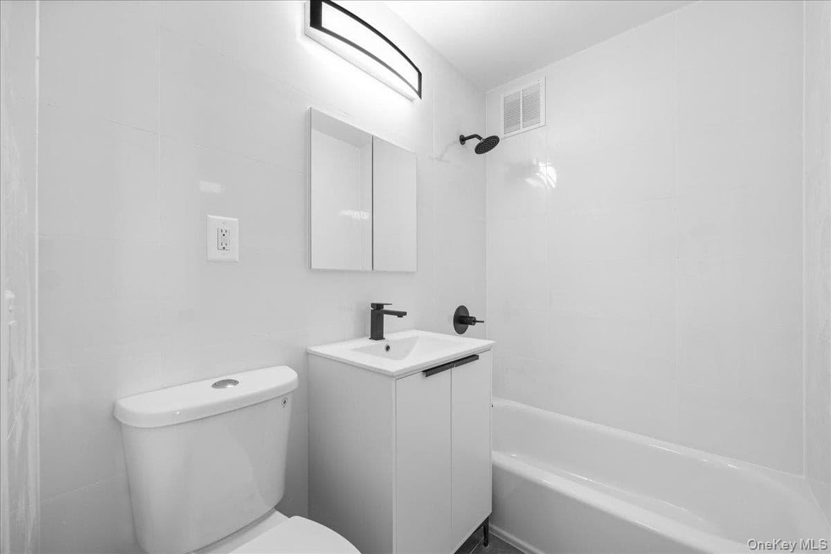 880 Boynton Avenue Unit: 1E thumbnail 15