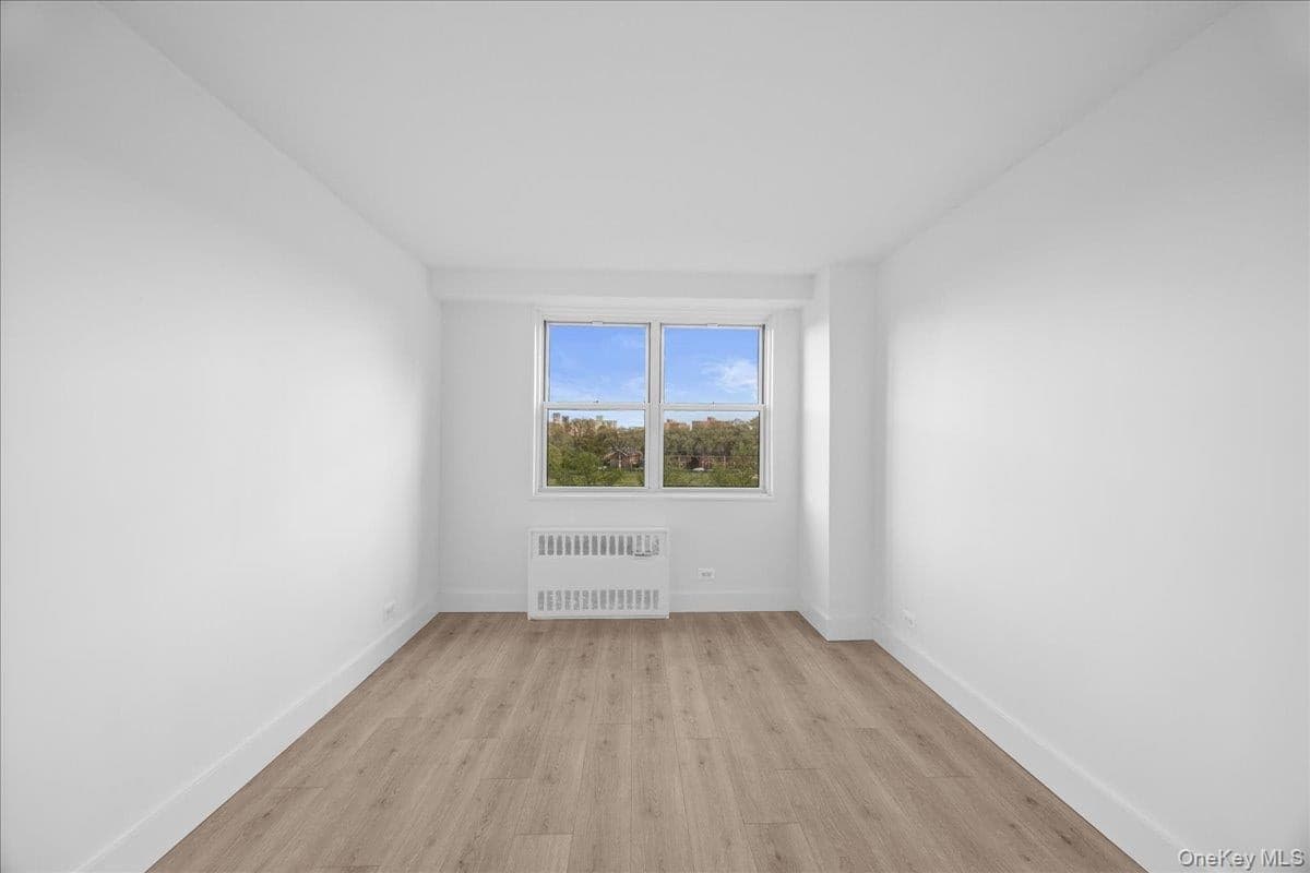 880 Boynton Avenue Unit: 1E thumbnail 13