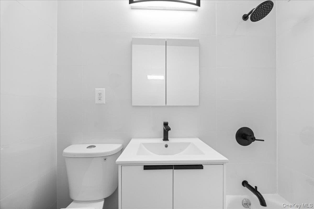 880 Boynton Avenue Unit: 1E thumbnail 16