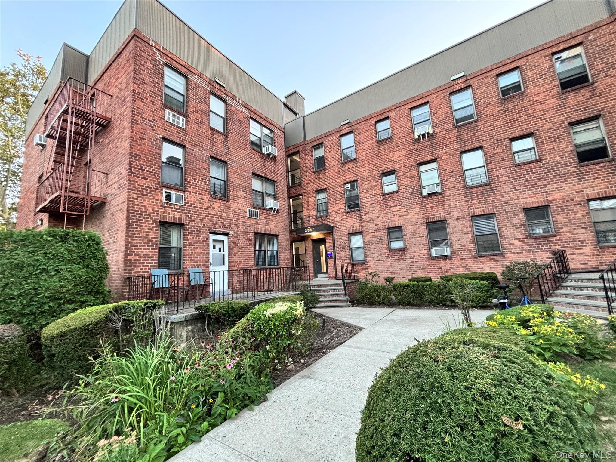 215-27 48th Avenue Unit: 1B thumbnail 3