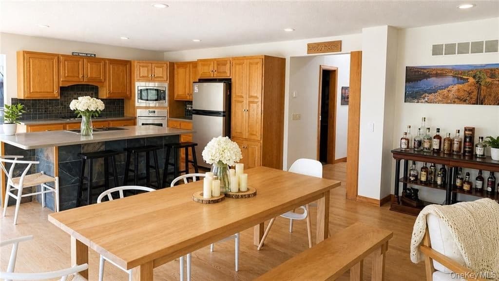 212 Meeker Road thumbnail 11