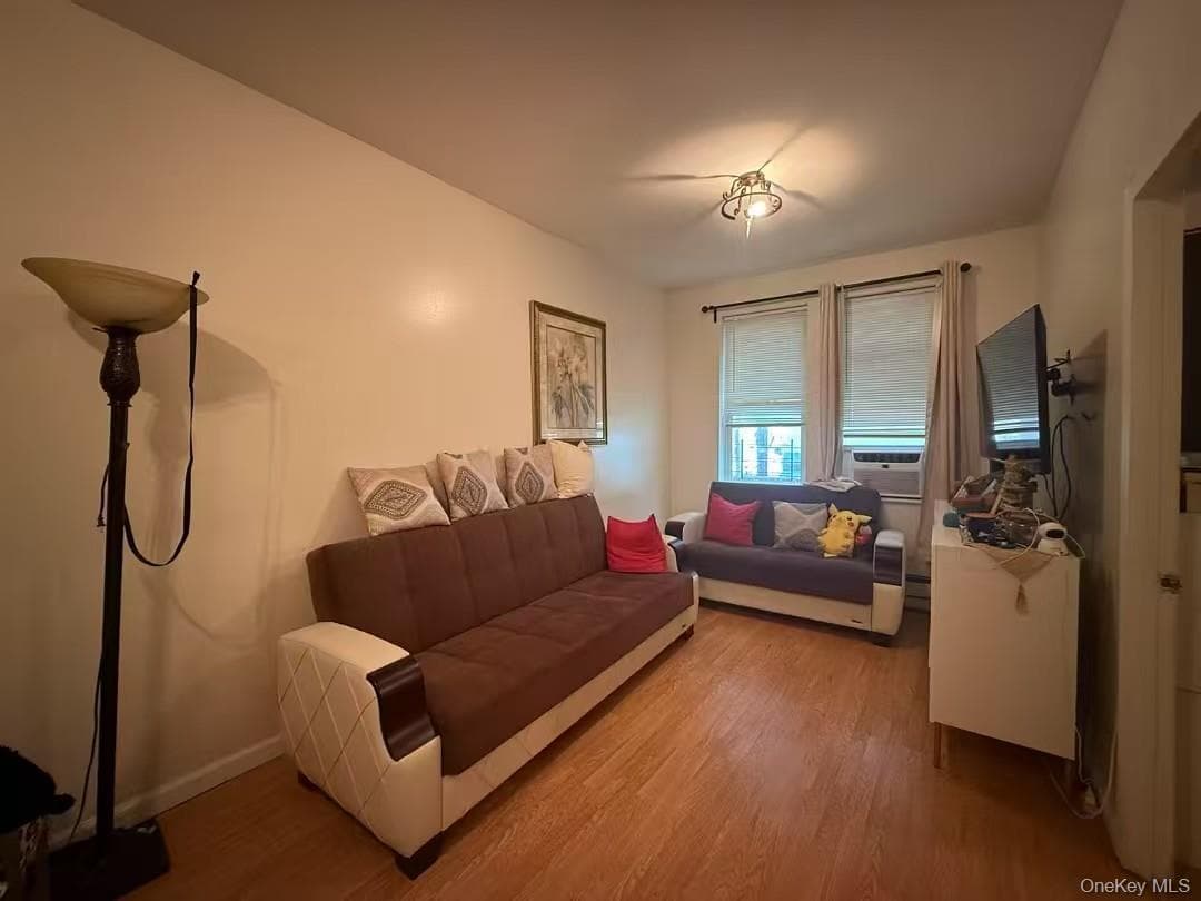 10304 Liberty Avenue thumbnail 2