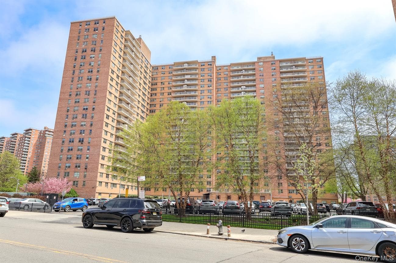 464 Neptune Avenue Unit: 23F, Brooklyn